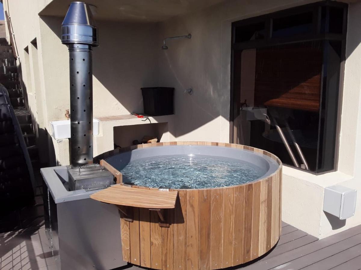 Whale Huys Luxury Oceanfront Eco Villa Gansbaai Extérieur photo