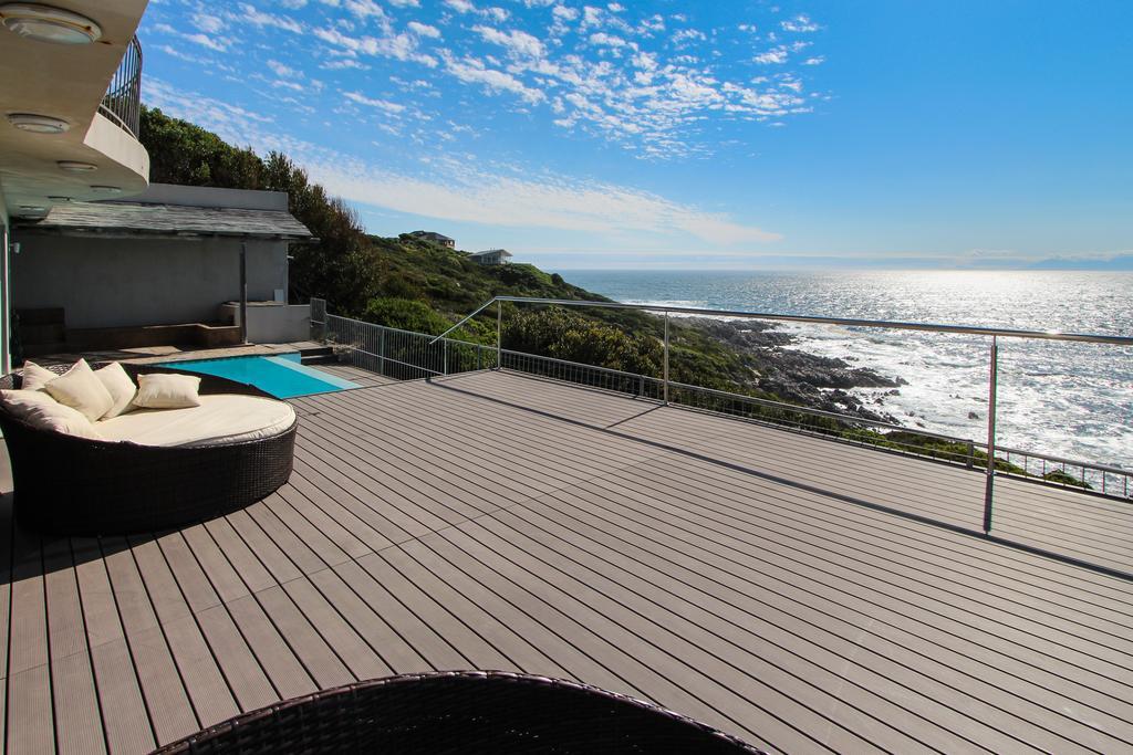 Whale Huys Luxury Oceanfront Eco Villa Gansbaai Chambre photo