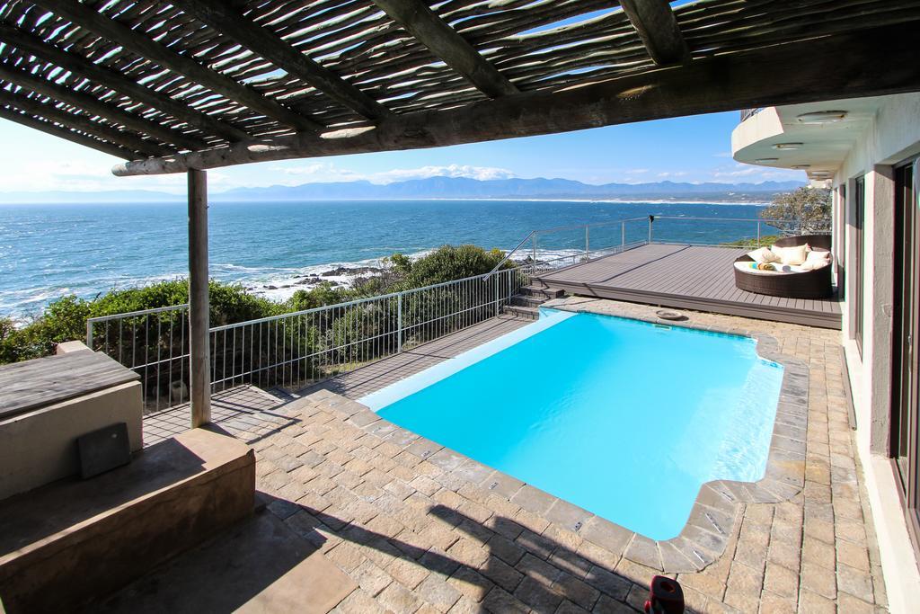 Whale Huys Luxury Oceanfront Eco Villa Gansbaai Extérieur photo