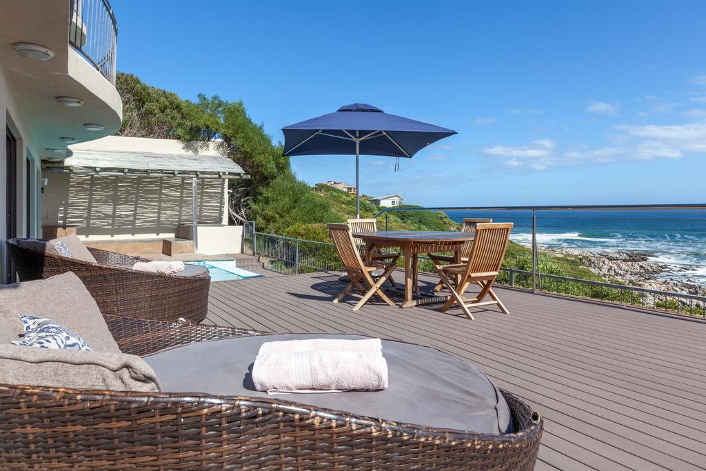 Whale Huys Luxury Oceanfront Eco Villa Gansbaai Extérieur photo