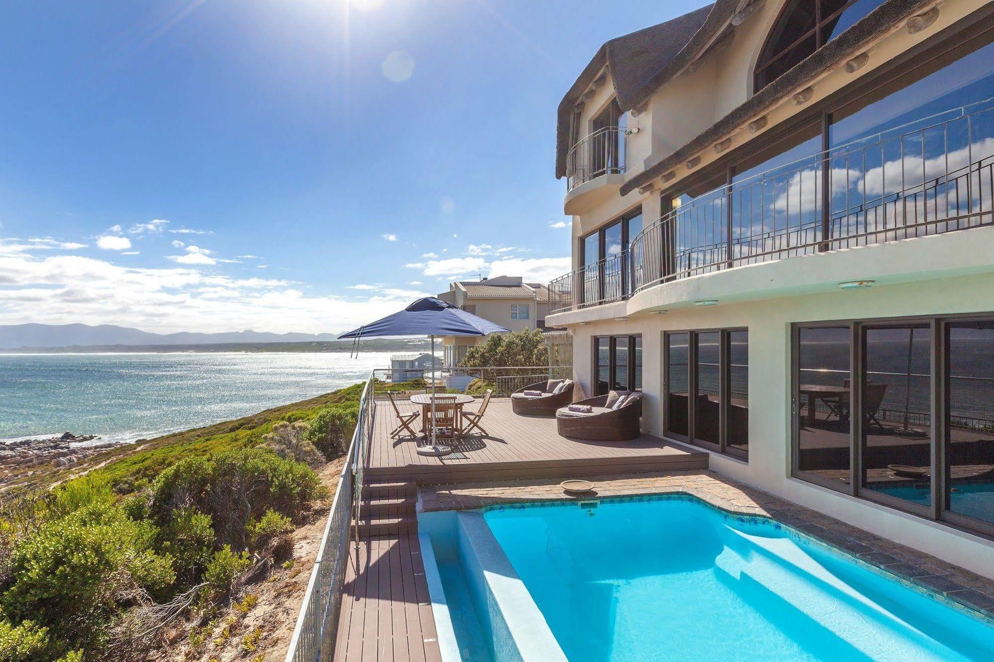 Whale Huys Luxury Oceanfront Eco Villa Gansbaai Extérieur photo