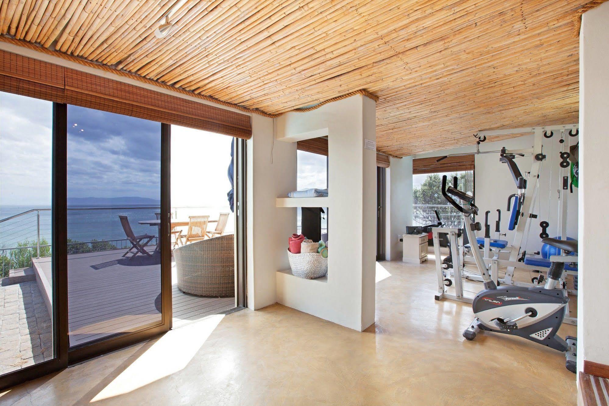 Whale Huys Luxury Oceanfront Eco Villa Gansbaai Extérieur photo